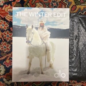 Alo yoga first edition Winter Edit